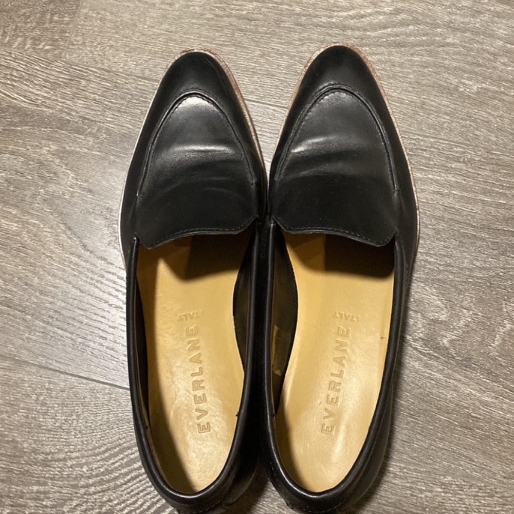 Everlane The Modern Loafer Italian Leather Slip On
Pointed Toe Flat Shoe